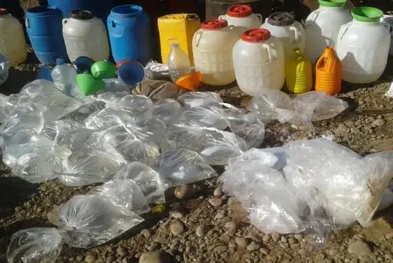 درك الزاك يفكك معملاً سرياً لتصنيع “ماء الحياة” في عملية أمنية نوعية