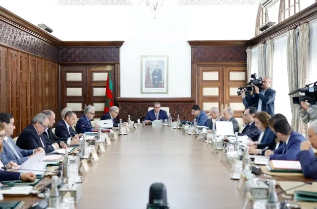 مجلس الحكومة يسرّع التحضيرات لانتخابات 2026 ويصادق على إصلاحات قانونية لتعزيز حقوق الشغيلة